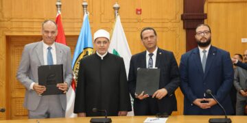 تقديم حزمة خدمات مالية وبريدية متكاملة لطلاب جامعة الأزهر والعاملين