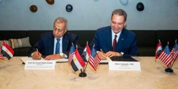 تعزيز التعاون الأكاديمي والبحثي المشترك بين الأكاديمية العربية و جامعة جنوب فلوريدا