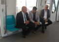 وزير النقل يستقل قطار المونوريل