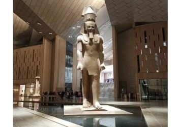 المتحف المصري الكبير يدشن محطة للطاقة الشمسية