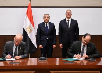 رئيس الوزراء يشهد توقيع مذكرة تفاهم للتعاون في أنشطة استكشاف الغاز الطبيعي بمنطقة غرب البحر المتوسط