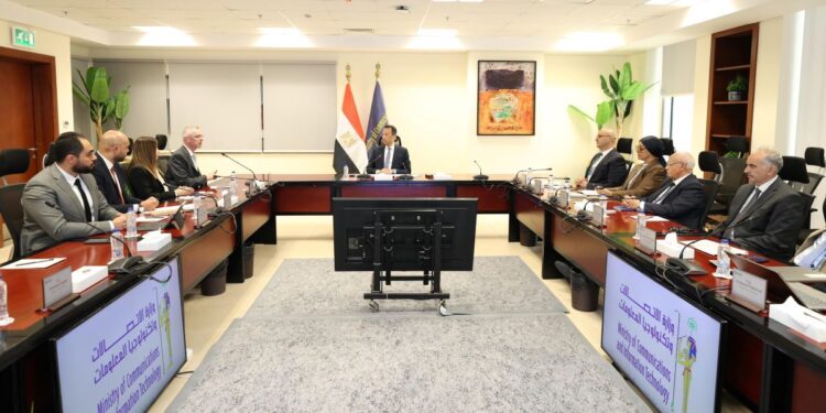 وزير الاتصالات يبحث مع «إريكسون» التعاون فى مجالات تكنولوجيا الشبكات وبناء القدرات الرقمية