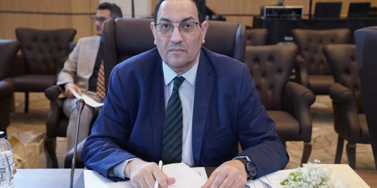 الدكتور مصطفى رشيد الخبير الاقتصادى البحرى