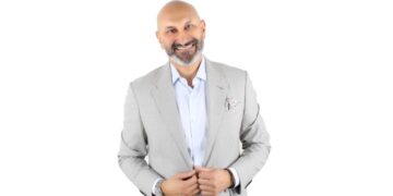 هاني نوفل، المدير التنفيذي ورئيس حلول التكنولوجيا لمنطقة الشرق الأوسط وأفريقيا لدى إن تي تي داتا