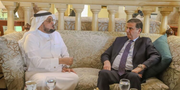 اجتماع ثنائي بين وزير الزراعة ووكيل وزارة البيئة والمياه والزراعة السعودي