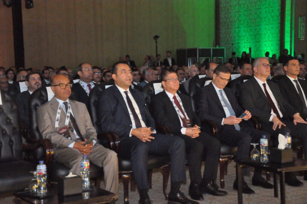 الخبرات المصرية تقود الحوار حول مستقبل صناعة الأسمدة من القاهرة