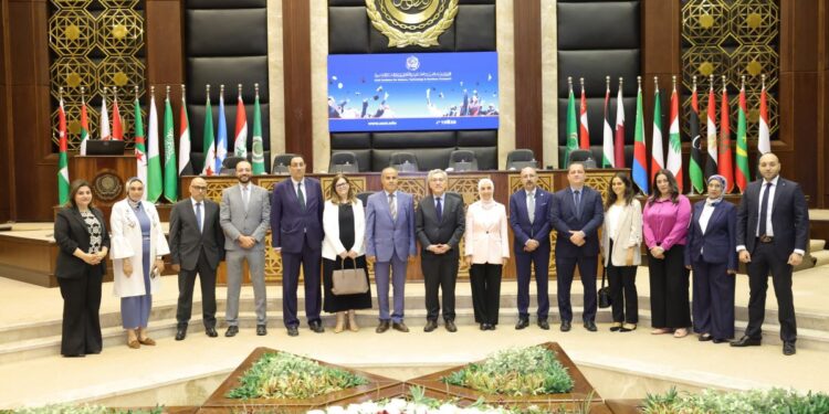 سفير البرازيل خلال زيارته للأكاديمية العربية