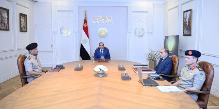 الرئيس السيسي: أهمية سرعة تنفيذ المراحل المُختلفة للمشروعات القومية على مستوى الجمهورية