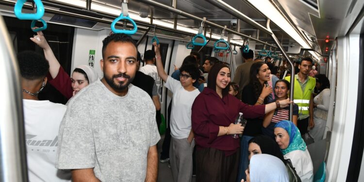 بالإنفوجراف.. تعرف على الاشتراكات في مشروع مونوريل شرق النيل