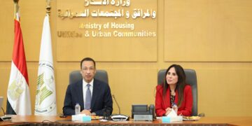 وزيرا الإسكان والاتصالات يتابعان الموقف التنفيذى لإطلاق المرحلة الأولى من منصة تصدير العقار المصري