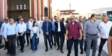 رئيس الوزراء يتفقد أعمال تطوير ميناء رشيد بعد تطويره