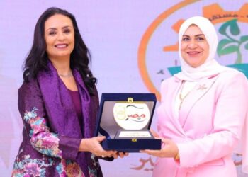 وزيرة التضامن تكرم جمعية شبرا الخير لمساهمتها في مبادرة فرحة مصر
