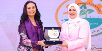 وزيرة التضامن تكرم جمعية شبرا الخير لمساهمتها في مبادرة فرحة مصر