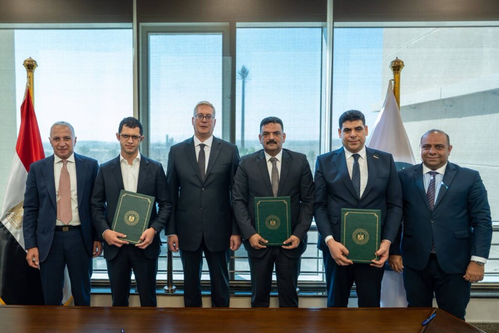 وزير البترول يشهد توقيع اتفاقية لإنشاء وتشغيل مصنع لإنتاج الأسمدة الفوسفاتية بالعين السخنة