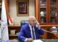 وزير النقل يجري اتصالا هاتفيا بالمواطنة ليلى حسن المقيمة بأسوان