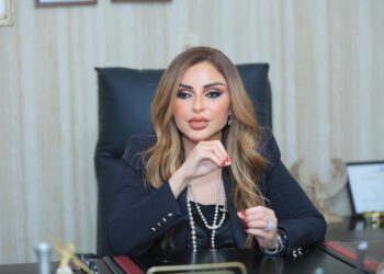 الدكتورة نرمين طاحون الشريك المؤسس والمدير التنفيذي لمكتب طاحون للاستشارات القانونية