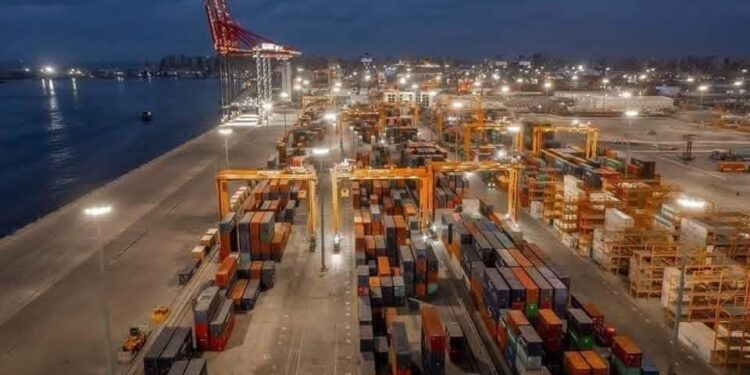 ميناء الإسكندرية تحقق معدلات أداء غير مسبوقة في حركتي تداول البضائع والسفن خلال عام 2025/2026