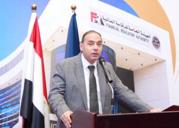 الدكتور إسلام عزام