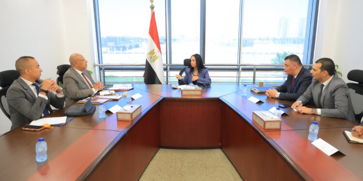 مايا مرسي خلال اجتماع مجلس ادارة بنك ناصر الاجتماعي