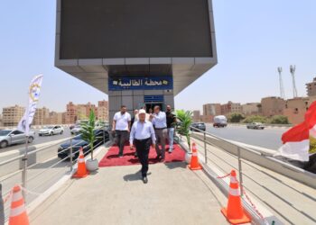 وزير النقل يتابع جاهزية المرحلة الثانية من مشروع الأتوبيس الترددي السريع BRT