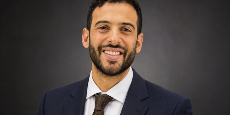 43.1 مليار دولار تحويلات المصريين بالخارج.. باهر عبد العزيز : تعزز استقرار الاقتصاد