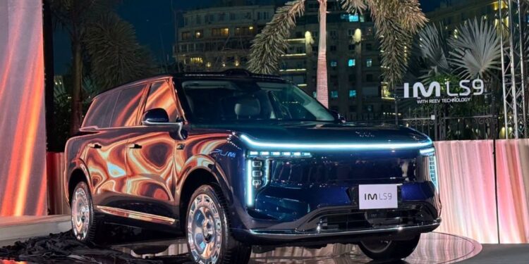 مجموعة المنصور للسيارات تطلق (iM LS9)