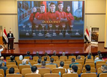 اقتصادية قناة السويس تقود حوارا مع المستثمرين لمواءمة إعداد الكوادر الفنية مع احتياجات الصناعة