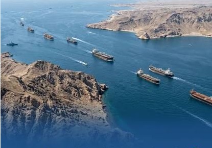 الحرس الثوري الإيراني يعلن سيطرته الكاملة على مضيق هرمز وإغلاقه