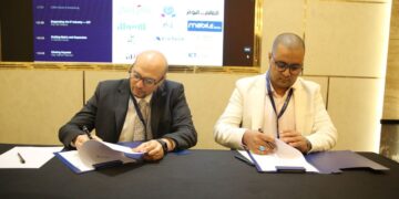 المهندس هيثم منصور و أحمد حمدان يوقعان علي اتفاقية شراكة استراتيجية