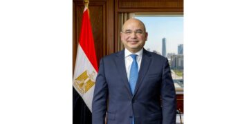 مصطفى شيخون رئيسا لاقتصادية قناة السويس