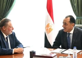 الدكتور مصطفى مدبولي خلال اجتماعه مع حسن عبد الله