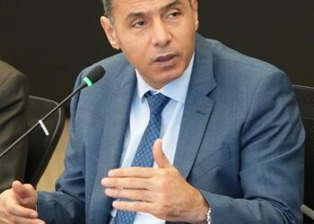 الدكتور إسلام عزام