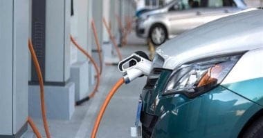 استبدال السيارات القديمة بأخرى كهربائية