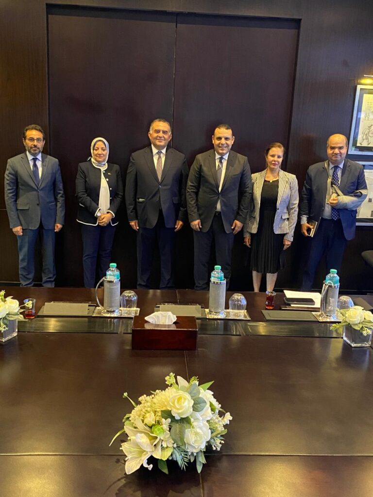 رئيس البورصة المصرية يلتقي رئيس جهاز التمثيل التجاري