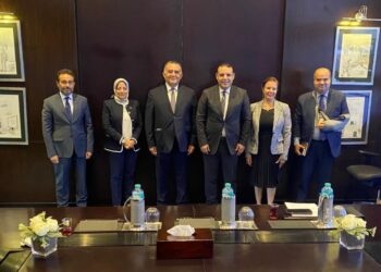 رئيس البورصة المصرية يلتقي رئيس جهاز التمثيل التجاري