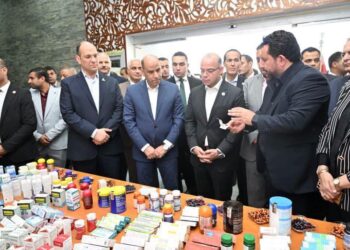 وزيرا الاستثمار  والعمل ومحافظ القليوبية يتفقدون 3 مصانع بالمنطقة الاستثمارية في بنها