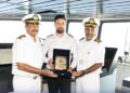 تكريم قبطان سفينة الحاويات BANGKOK MAERSK