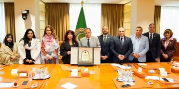 السفير نببل فهمى الأمين العام لجامعة الدول العربية يستقبل وفد اتحاد المستثمرات العرب بمقر الجامعة