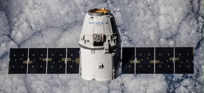 سهم SpaceX يتراجع رغم نمو الإيرادات 92%