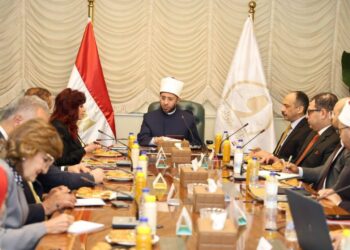 وزير الأوقاف يستقبل رئيس اتحاد المستثمرات العرب