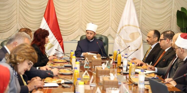 وزير الأوقاف يستقبل رئيس اتحاد المستثمرات العرب