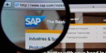 سهم SAP يقفز بقوة مع عودة التفاؤل إلى قطاع البرمجيات