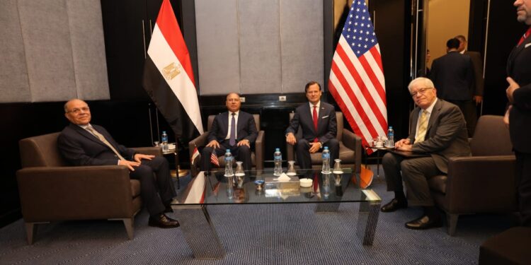 تعزيز الشراكة بين مصر وأمريكا في مشروعات النقل المختلفة