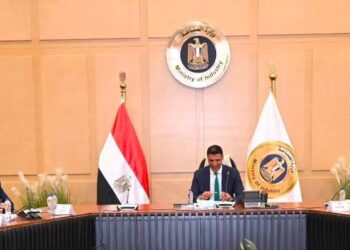 غرفة صناعات مواد البناء تستعرض أمام وزير الصناعة رؤيتها لتطوير القطاع وتعزيز الصادرات