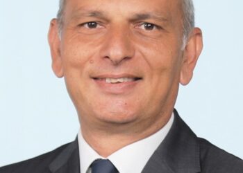 أيمن سامي، رئيس مكتب شركة "جيه إل إل