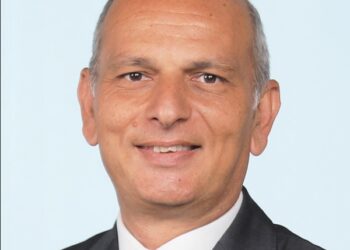 أيمن سامي، رئيس مكتب شركة "جيه إل إل