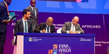 بحضور رئيسة جمهورية تنزانيا المتحدة توقيع اتفاقية بيع الغاز (GSA) لصالح مشروع East Africa LNG (EALNG)