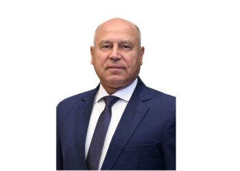 الفريق مهندس كامل الوزير وزير النقل
