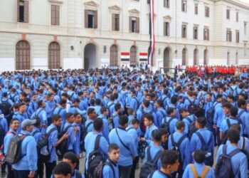 انطلاق الدراسة في مدارس مصر.. الطلاب يعودون إلى الفصول مع بداية العام الدراسي الجديد