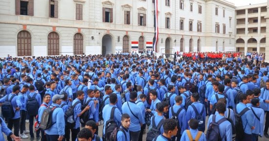 انطلاق الدراسة في مدارس مصر.. الطلاب يعودون إلى الفصول مع بداية العام الدراسي الجديد